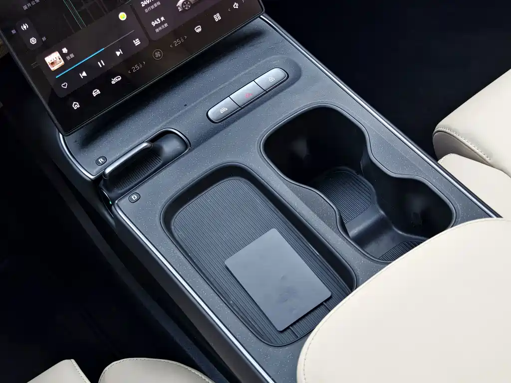 NIO ET5T — миниатюра 14