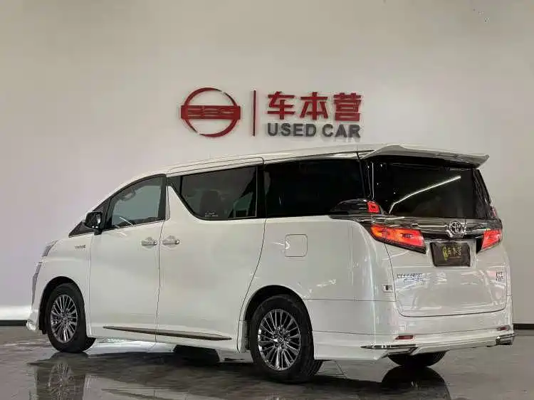 Toyota Vellfire — миниатюра 6