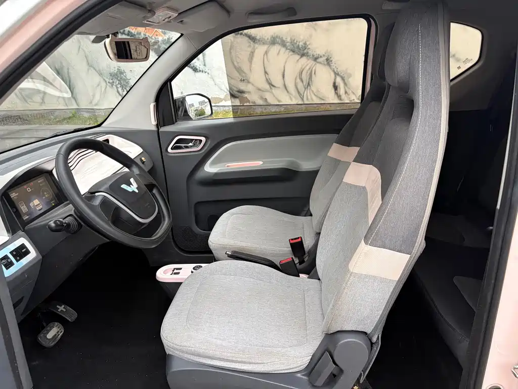 Wuling MINIEV — миниатюра 9