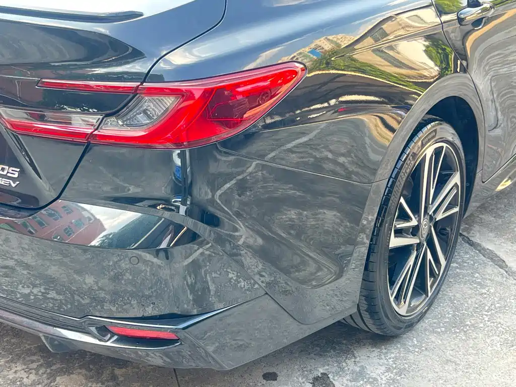 Toyota Camry — миниатюра 12