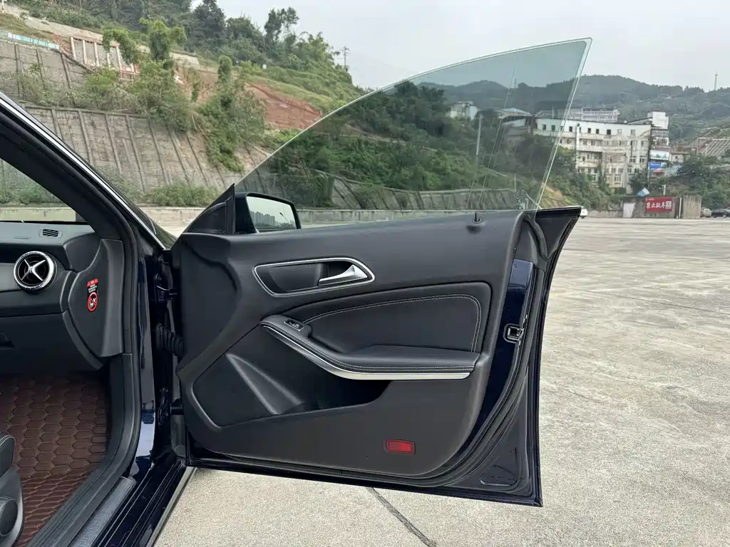 Mercedes-Benz CLA (Import) — миниатюра 9