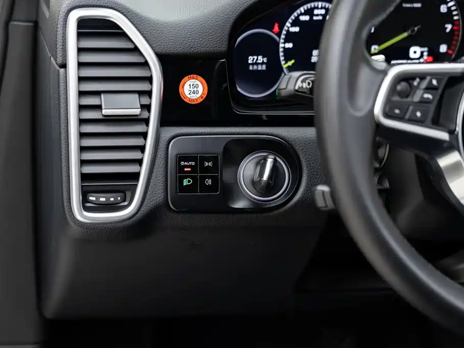 Porsche Cayenne Hybrid — миниатюра 20