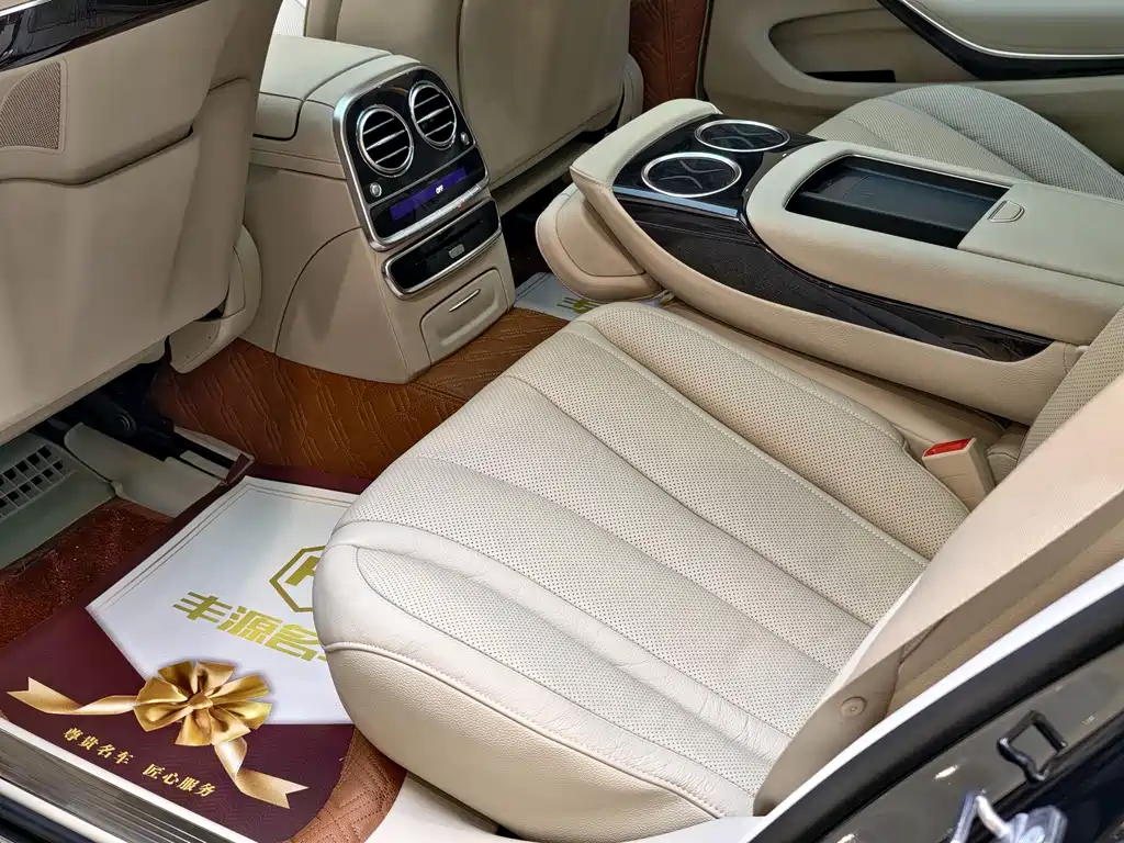 Mercedes-Benz S-Class — миниатюра 11