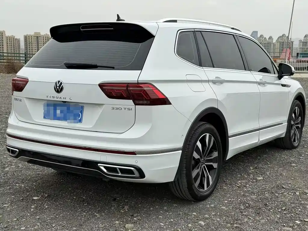 Volkswagen Tiguan L — миниатюра 16