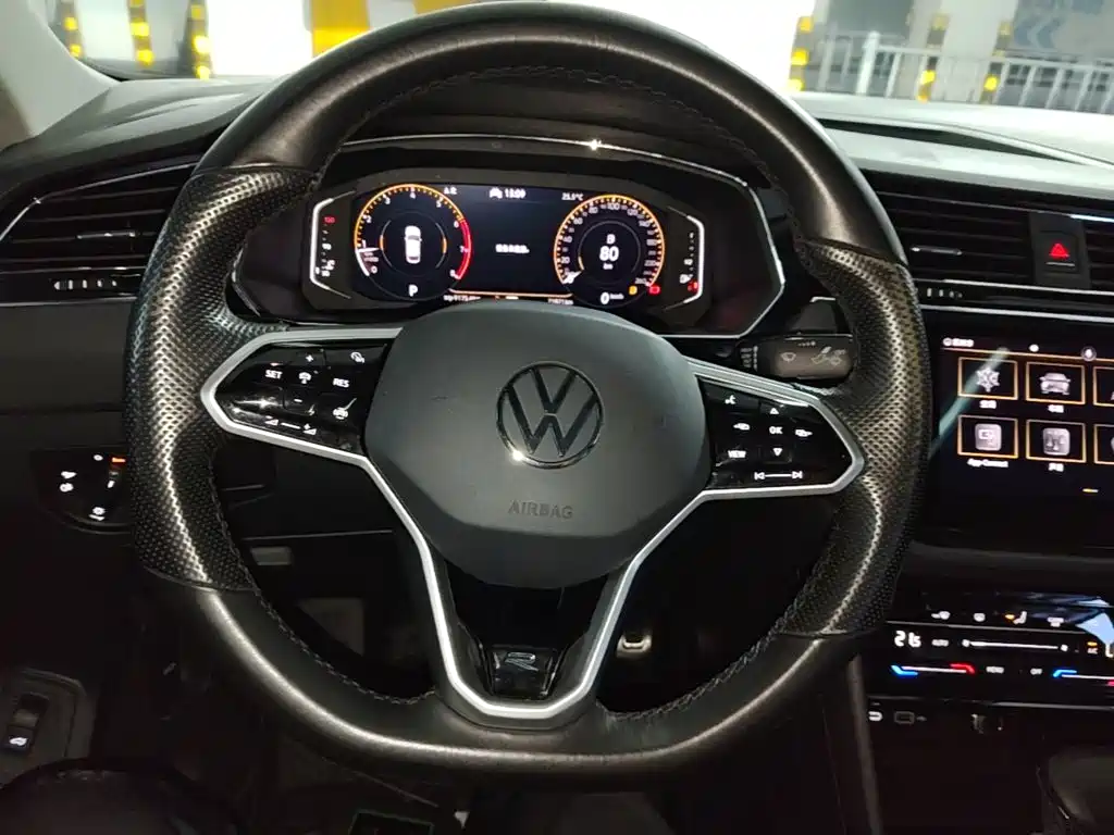 Volkswagen Tiguan X — миниатюра 11