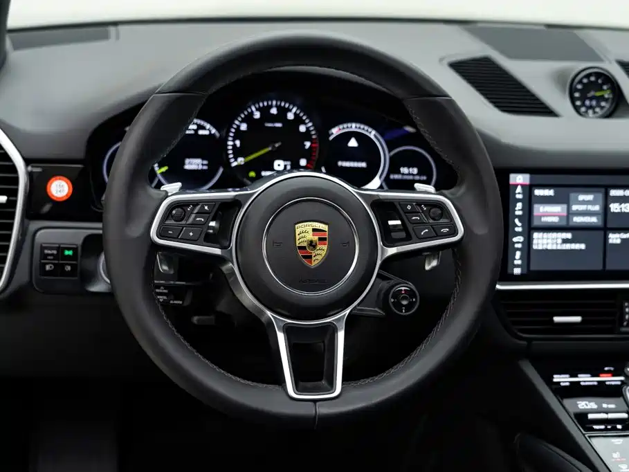 Porsche Cayenne Hybrid — миниатюра 15