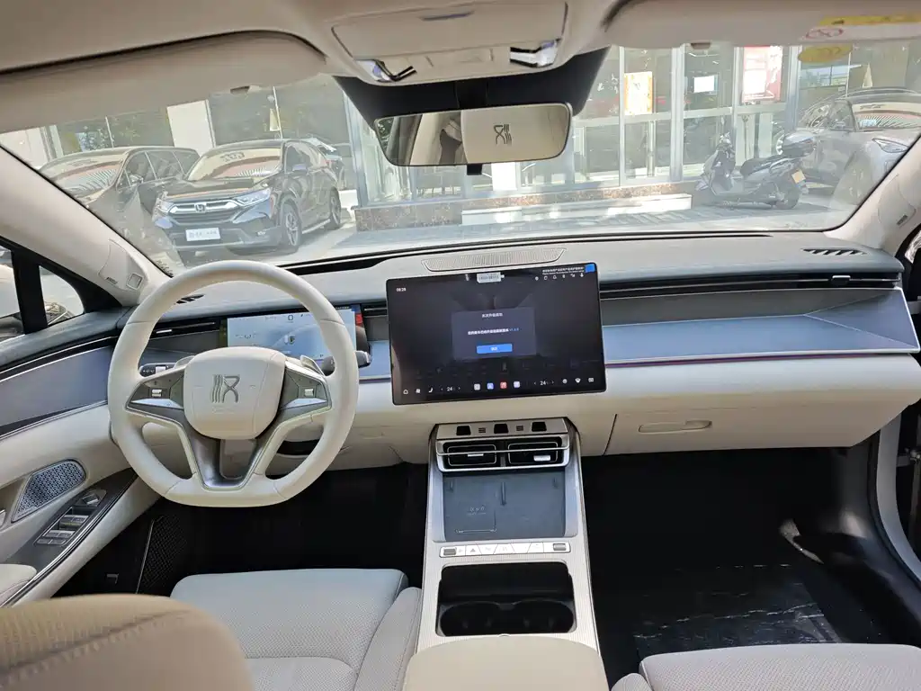 BYD Han L 2025 DM-i 200KM Flagship