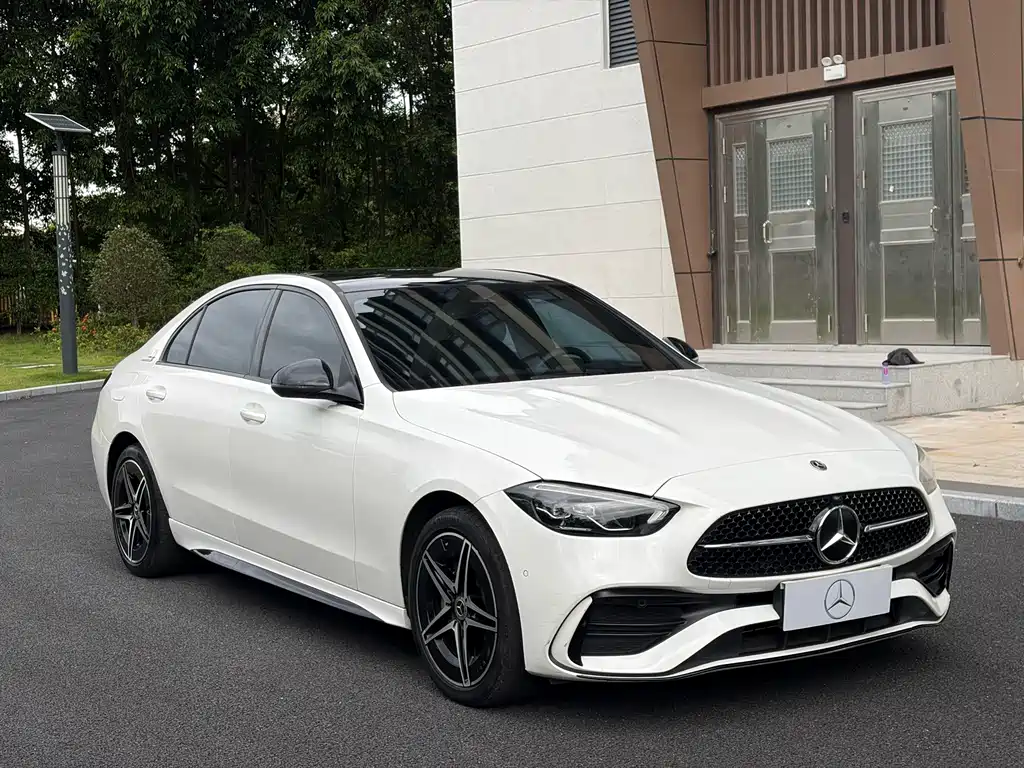 Mercedes-Benz C-Class — миниатюра 10