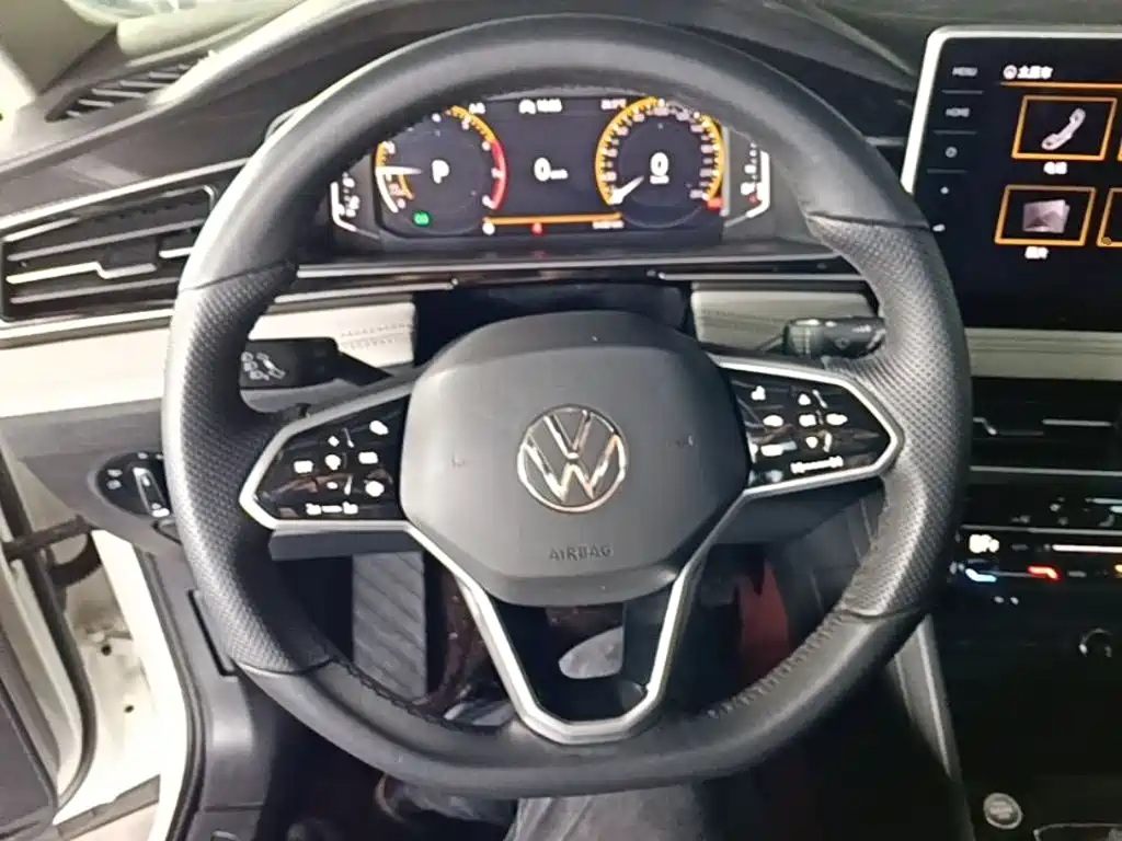 Volkswagen Tiguan L — миниатюра 11