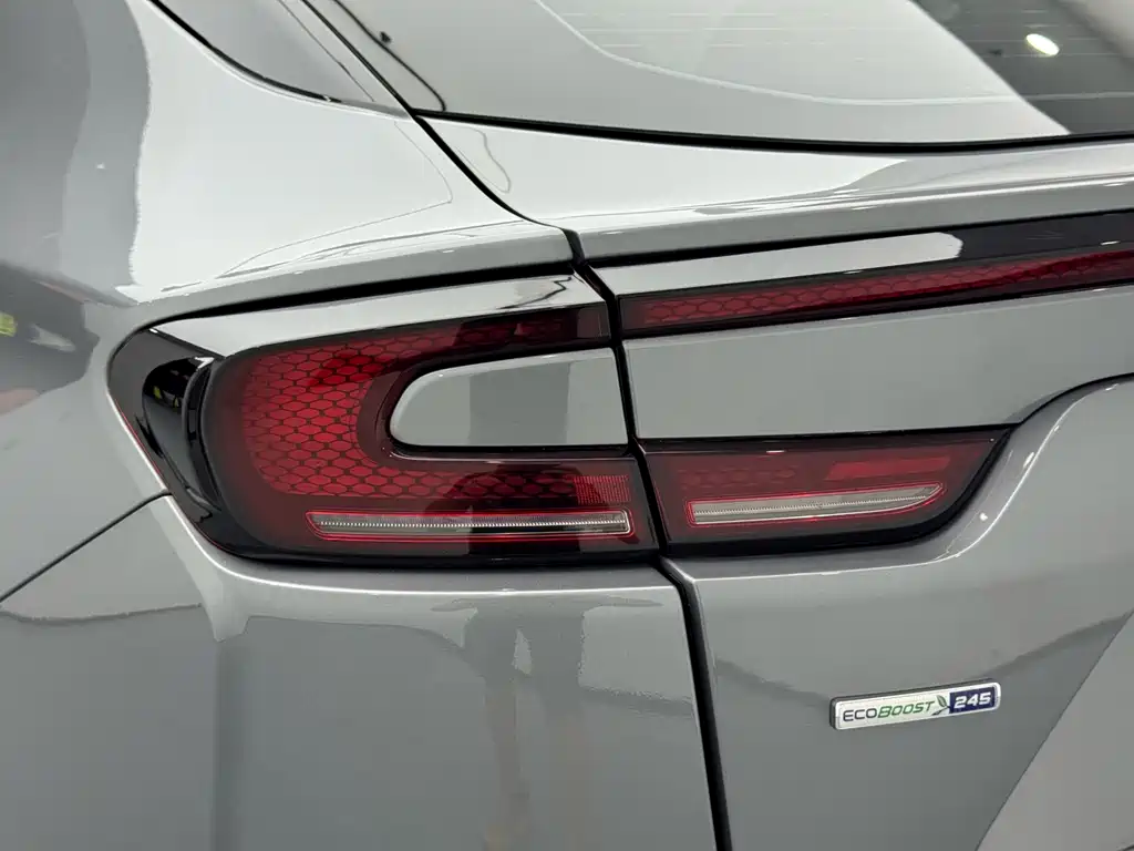 Ford Evos — миниатюра 12
