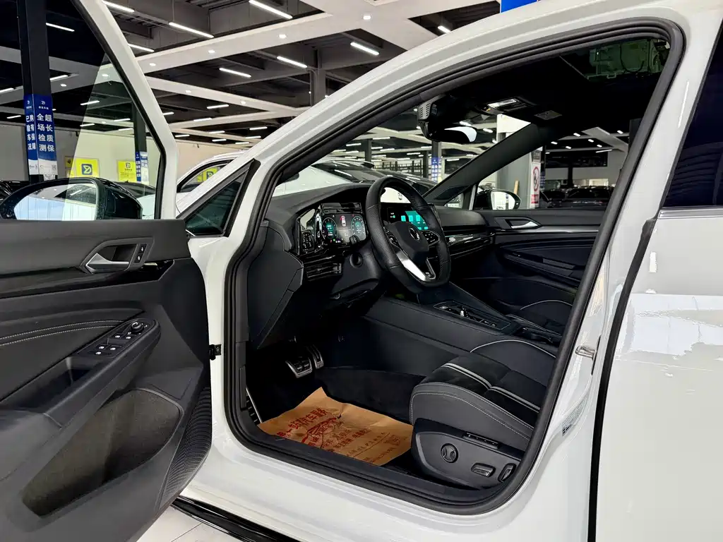 Volkswagen Golf — миниатюра 4