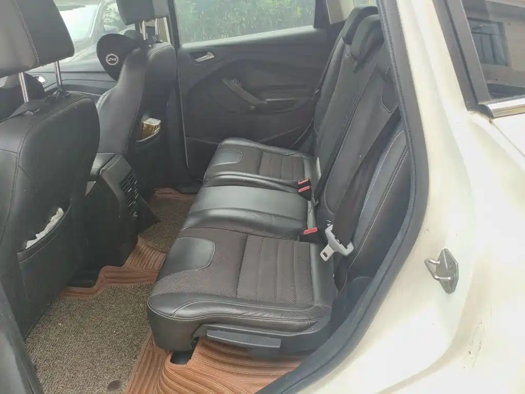 Ford Kuga — миниатюра 14