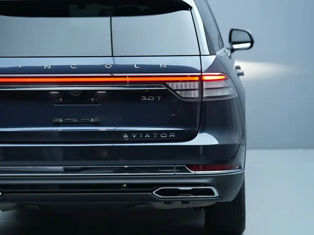 Lincoln Aviator — миниатюра 5