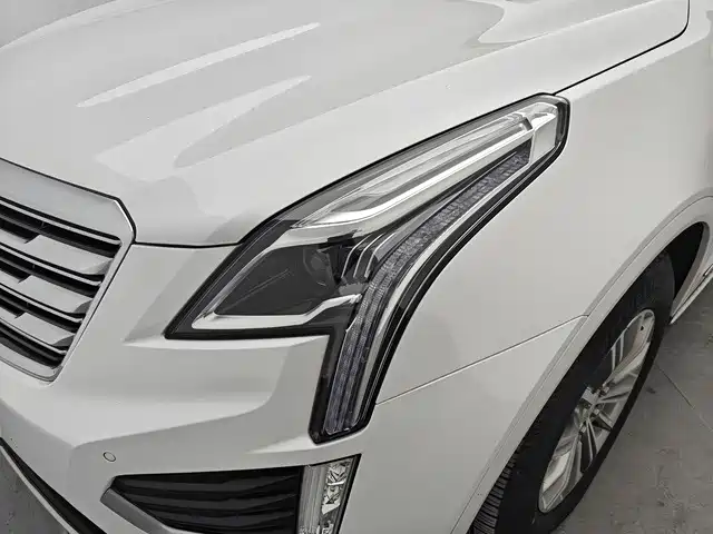 Cadillac XT5 — миниатюра 8