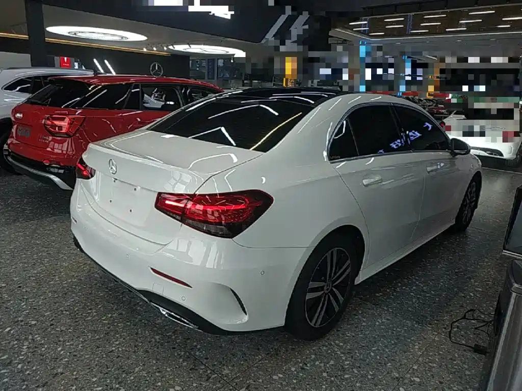 Mercedes-Benz A-Class — миниатюра 7