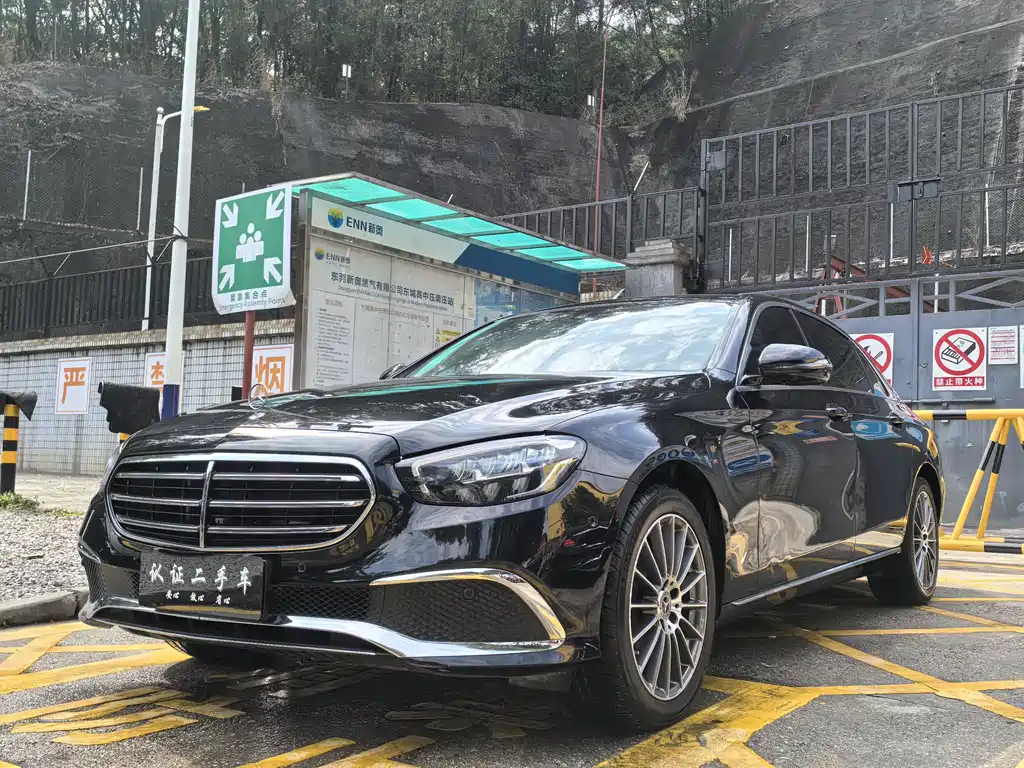 Mercedes-Benz E-Class 2022