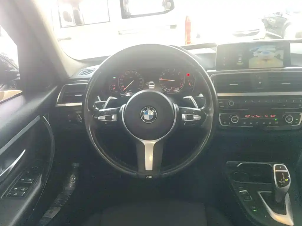 BMW 3 Series — миниатюра 11