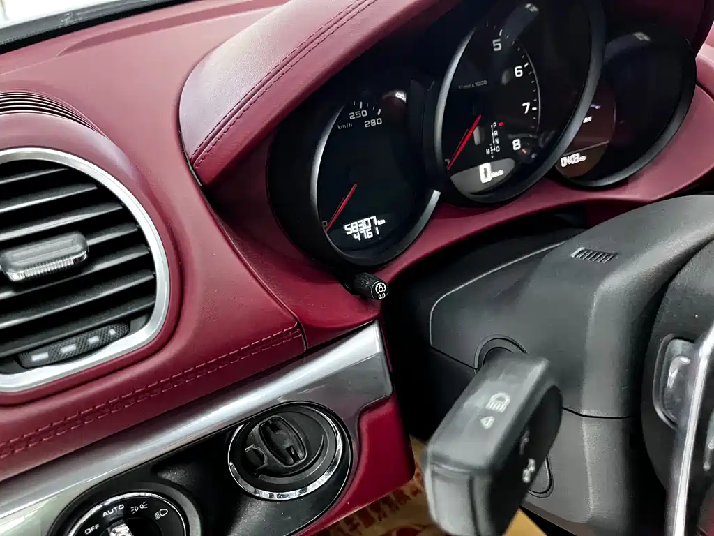 Porsche 718 2018 Cayman 2.0T