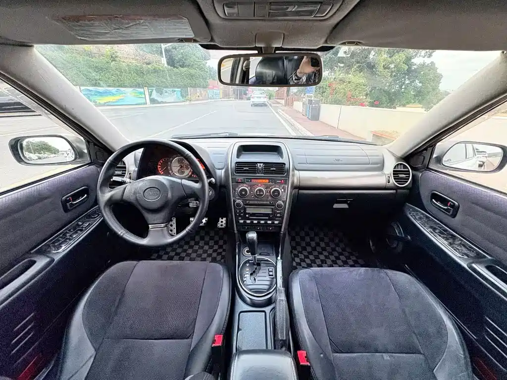 Lexus IS 01 200