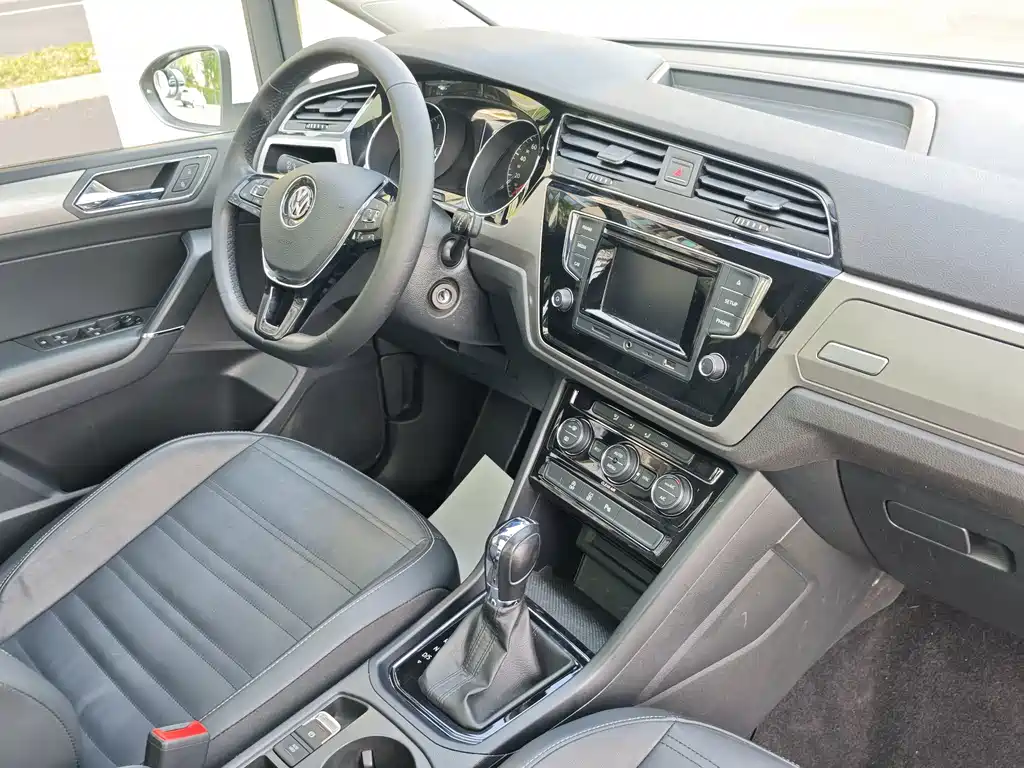 Volkswagen Touran — миниатюра 14