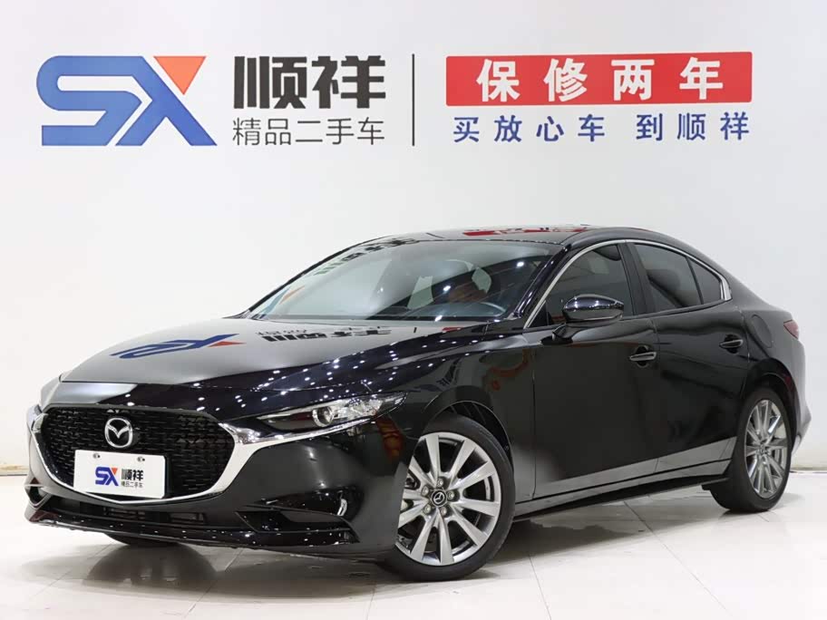 Mazda Mazda3 Axela 2.0 л 2021 г. Чёрный, пробег 28000 км