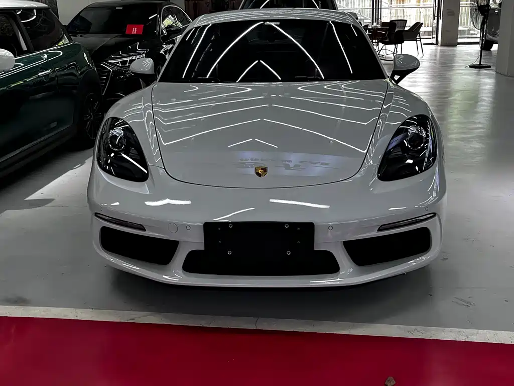 Porsche 718 2018 Cayman 2.0T