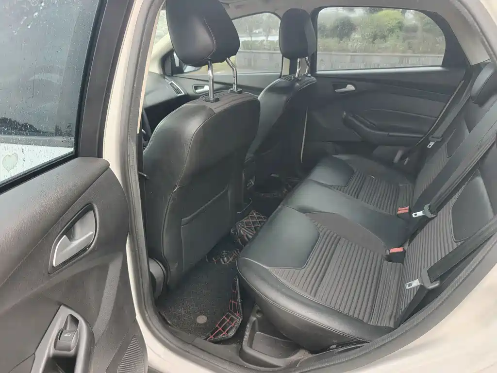 Ford Focus — миниатюра 9