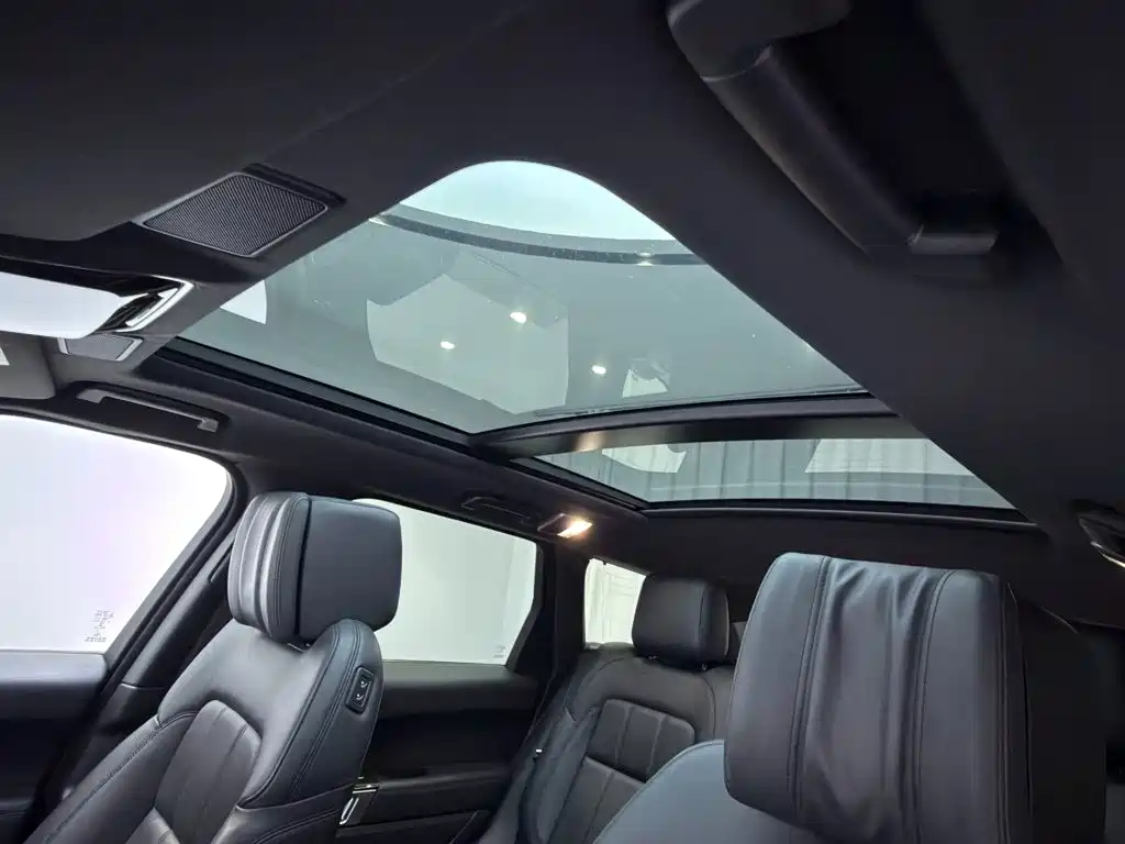 Land Rover Sport PHEV — миниатюра 16