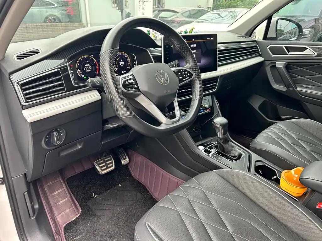 Volkswagen Tiguan L — миниатюра 11