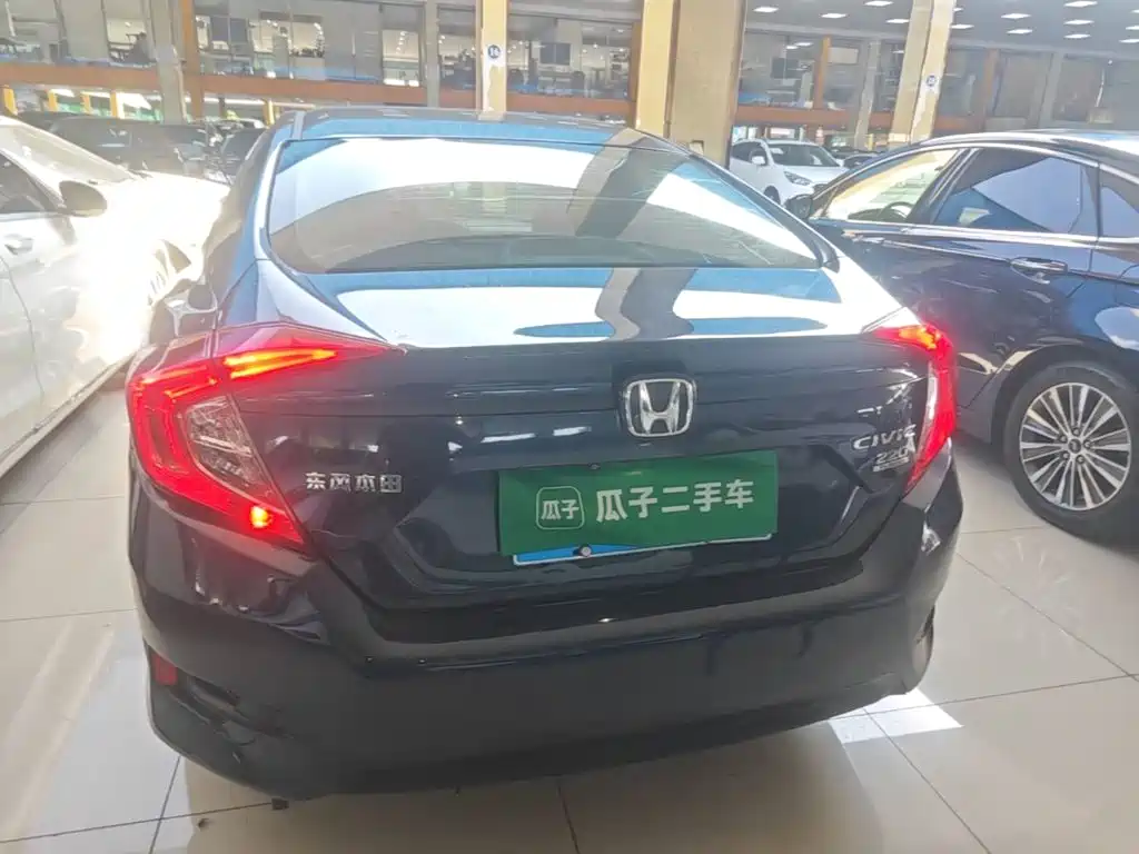 Honda Civic — миниатюра 6