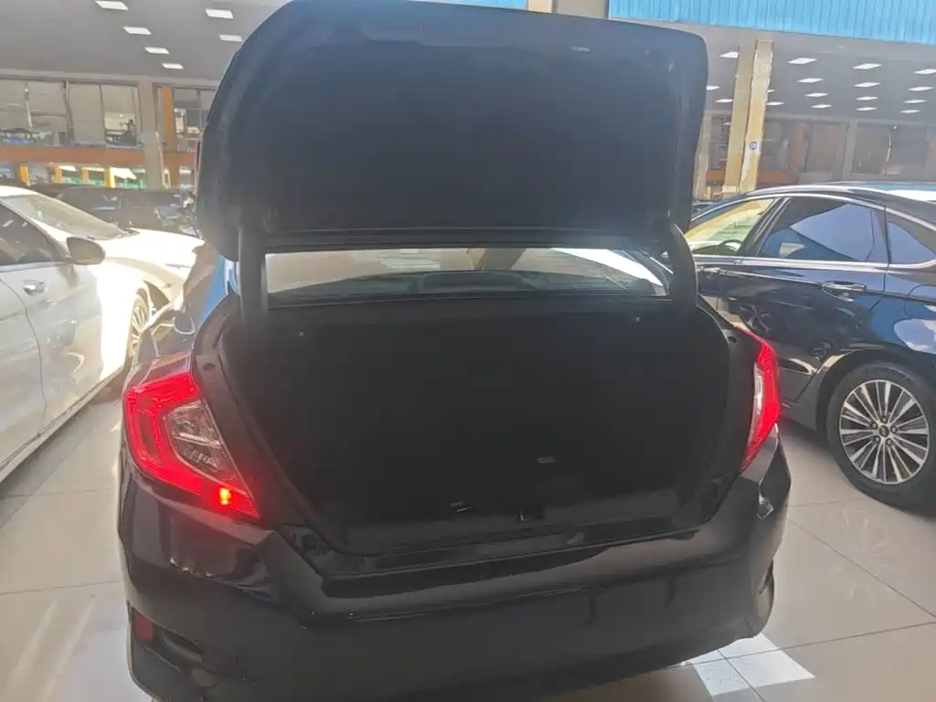 Honda Civic — миниатюра 19