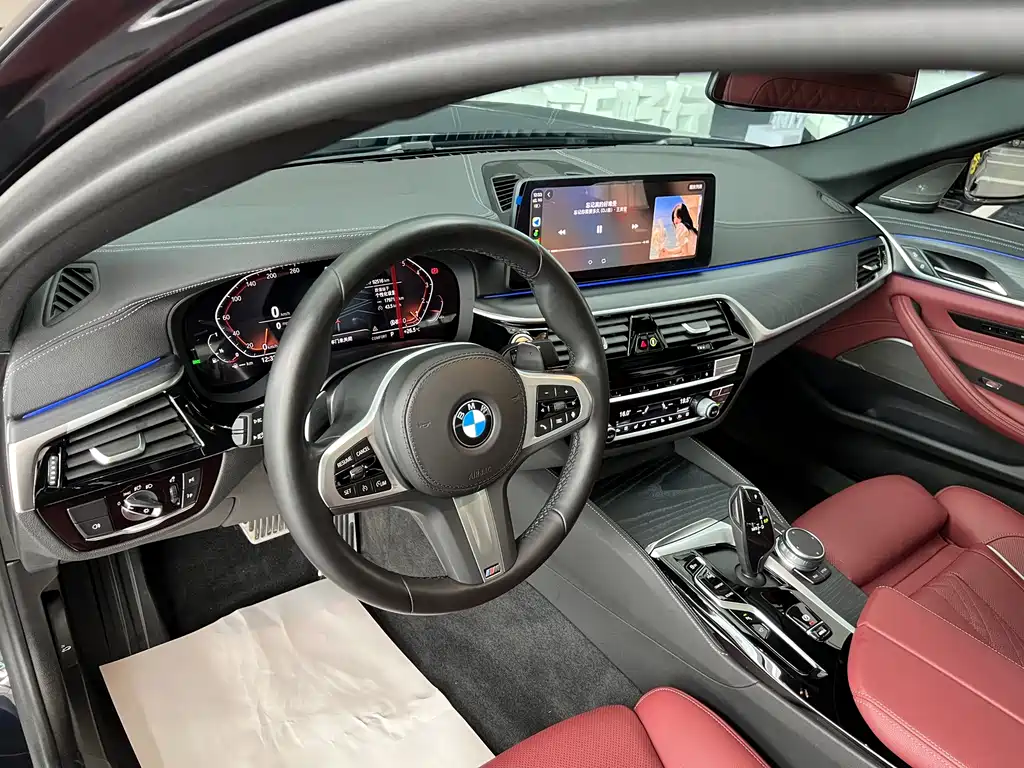 BMW 5 Series — миниатюра 14