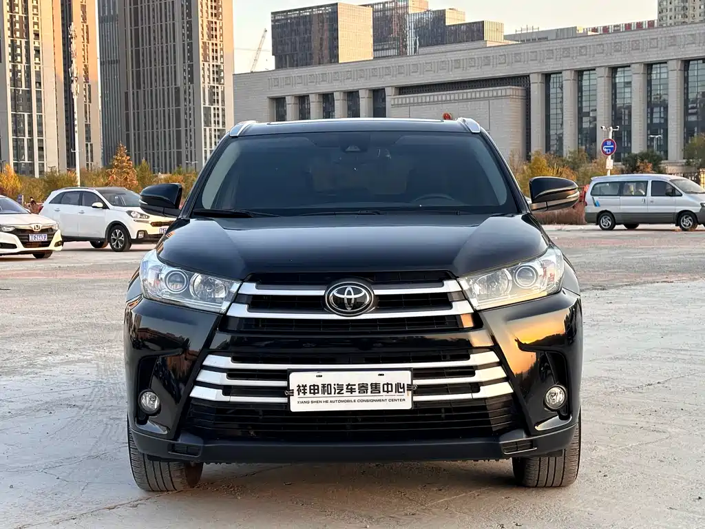 TOYOTA HIGHLANDER