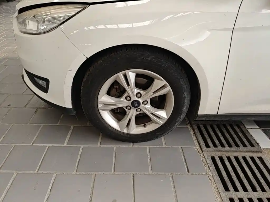 Ford Focus — миниатюра 23