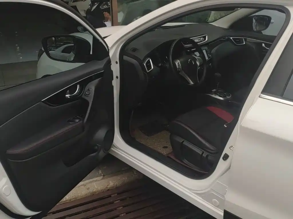Nissan Qashqai — миниатюра 16