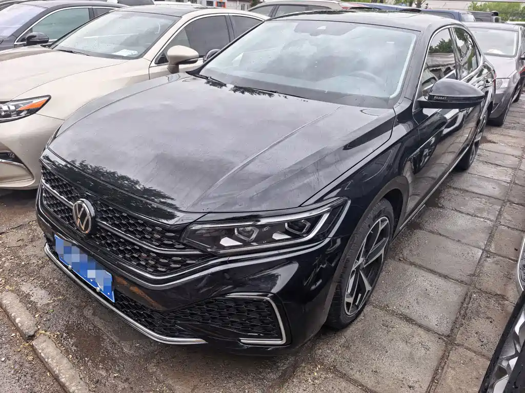 Volkswagen Passat 2024