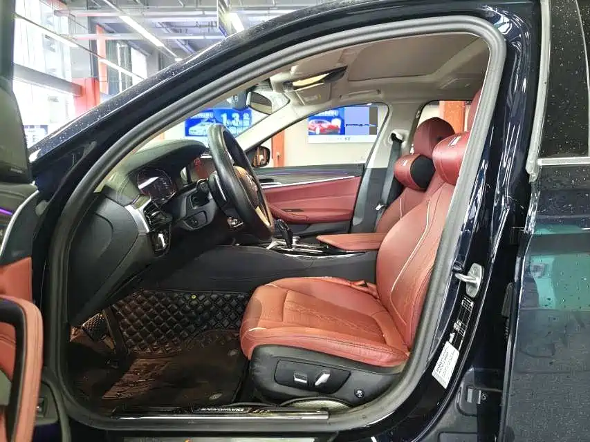 BMW 5 Series — миниатюра 4