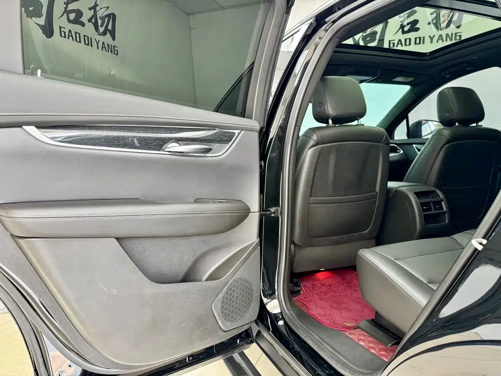 Cadillac XT5 — миниатюра 10