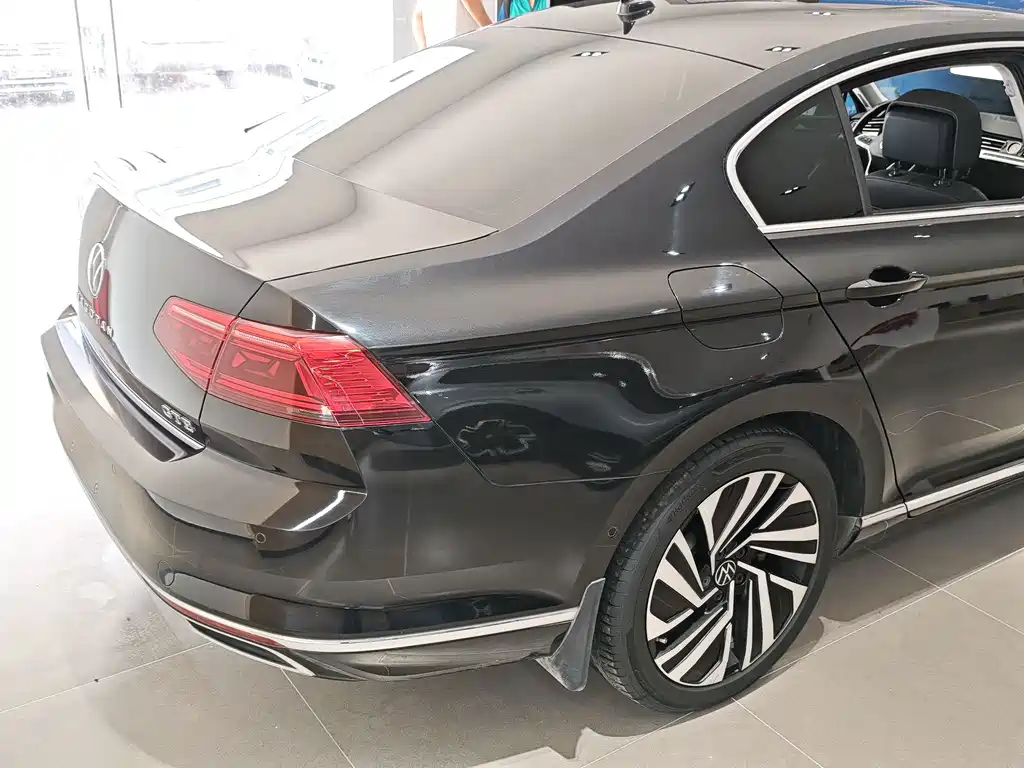 Volkswagen 迈腾 PHEV — миниатюра 4