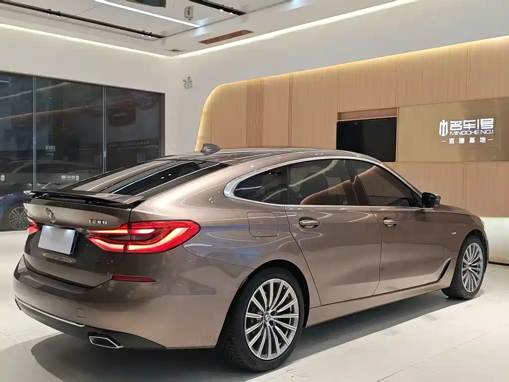 BMW 6 Series GT — миниатюра 6