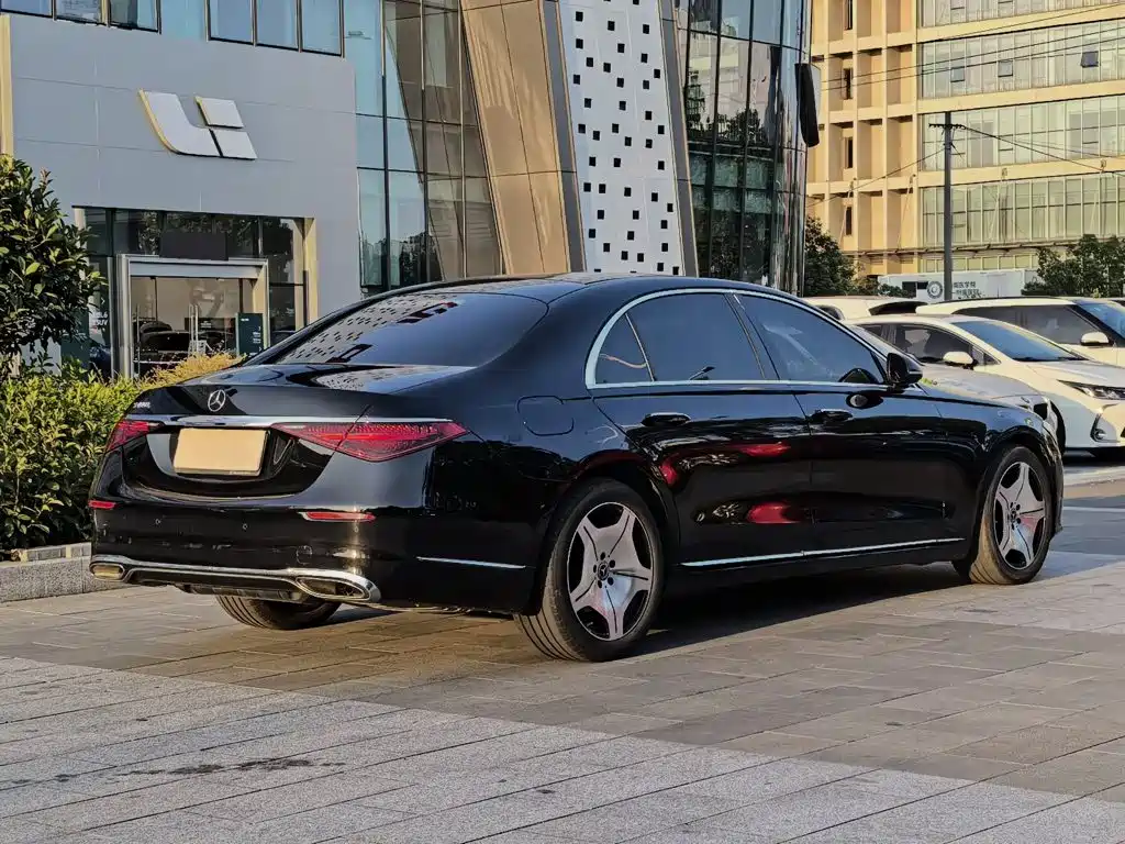 Mercedes-Benz S-Class — миниатюра 8