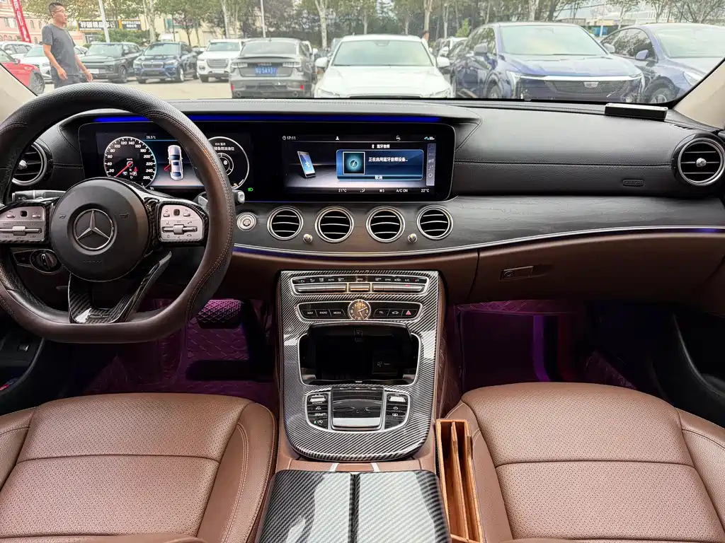 Mercedes-Benz E-Class — миниатюра 8