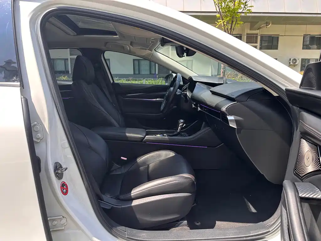 Mazda 3 Axela — миниатюра 13