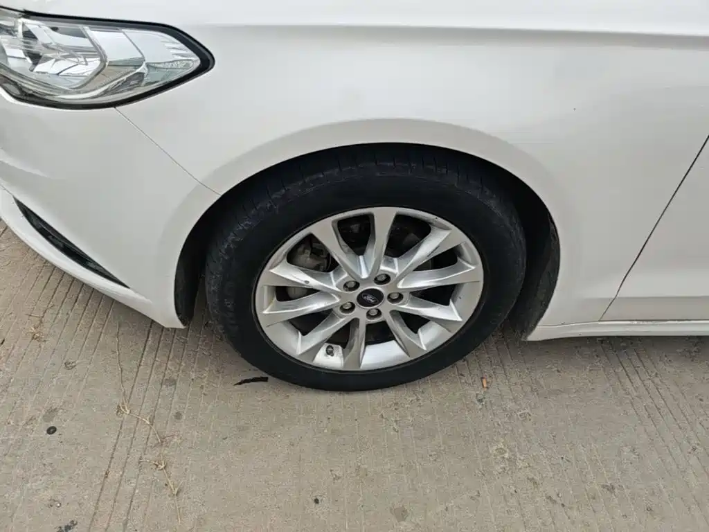 Ford Mondeo — миниатюра 23