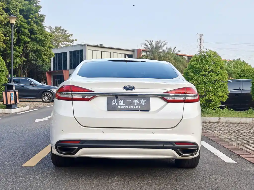 Ford Mondeo — миниатюра 6