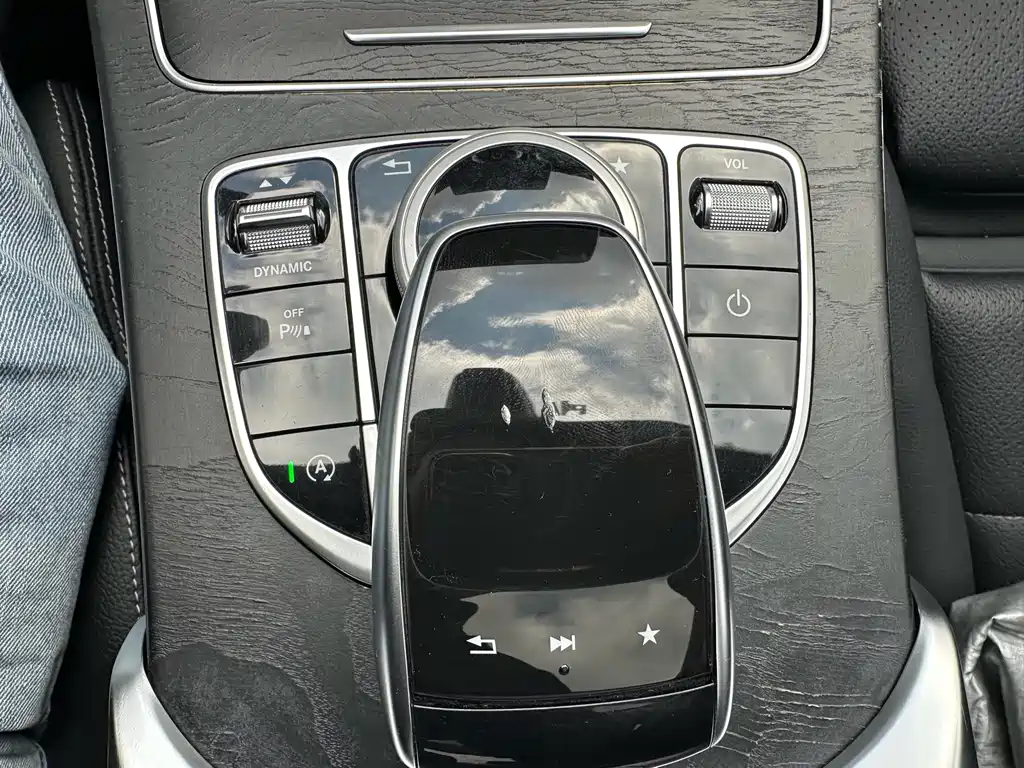 Mercedes-Benz C-Class — миниатюра 15