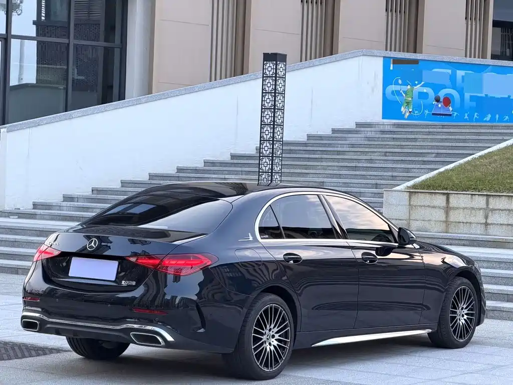 Mercedes-Benz C-Class — миниатюра 9