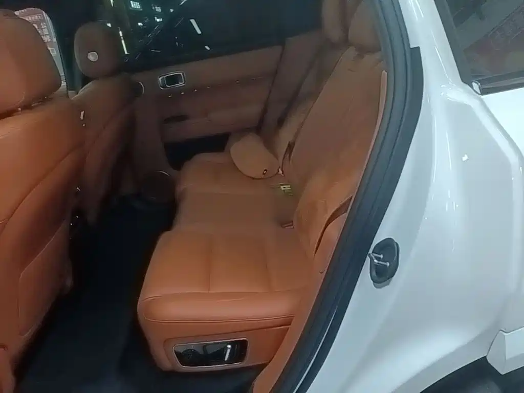 Li Auto Li L7 — миниатюра 17