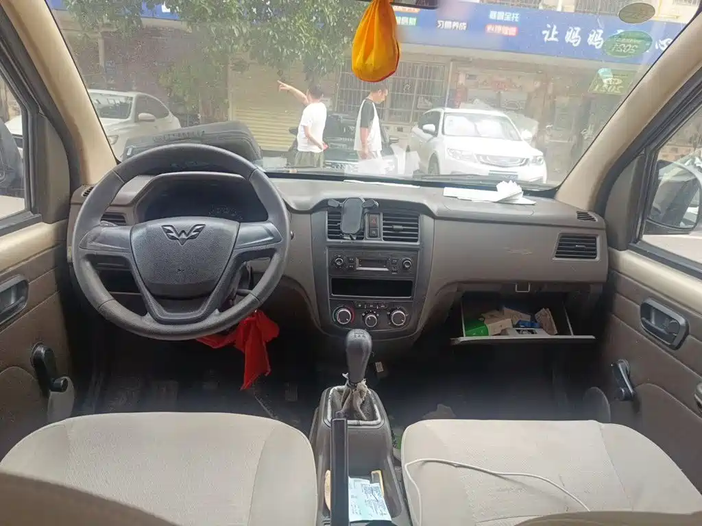 Wuling Rongguang — миниатюра 9