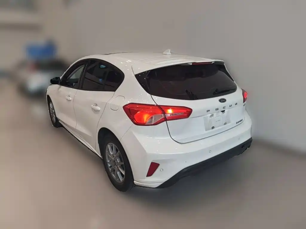 Ford Focus — миниатюра 7